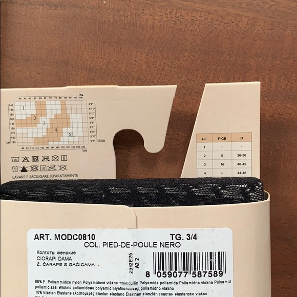 2 pairs of patterned tights from Anthropology - Picture 3 of 3